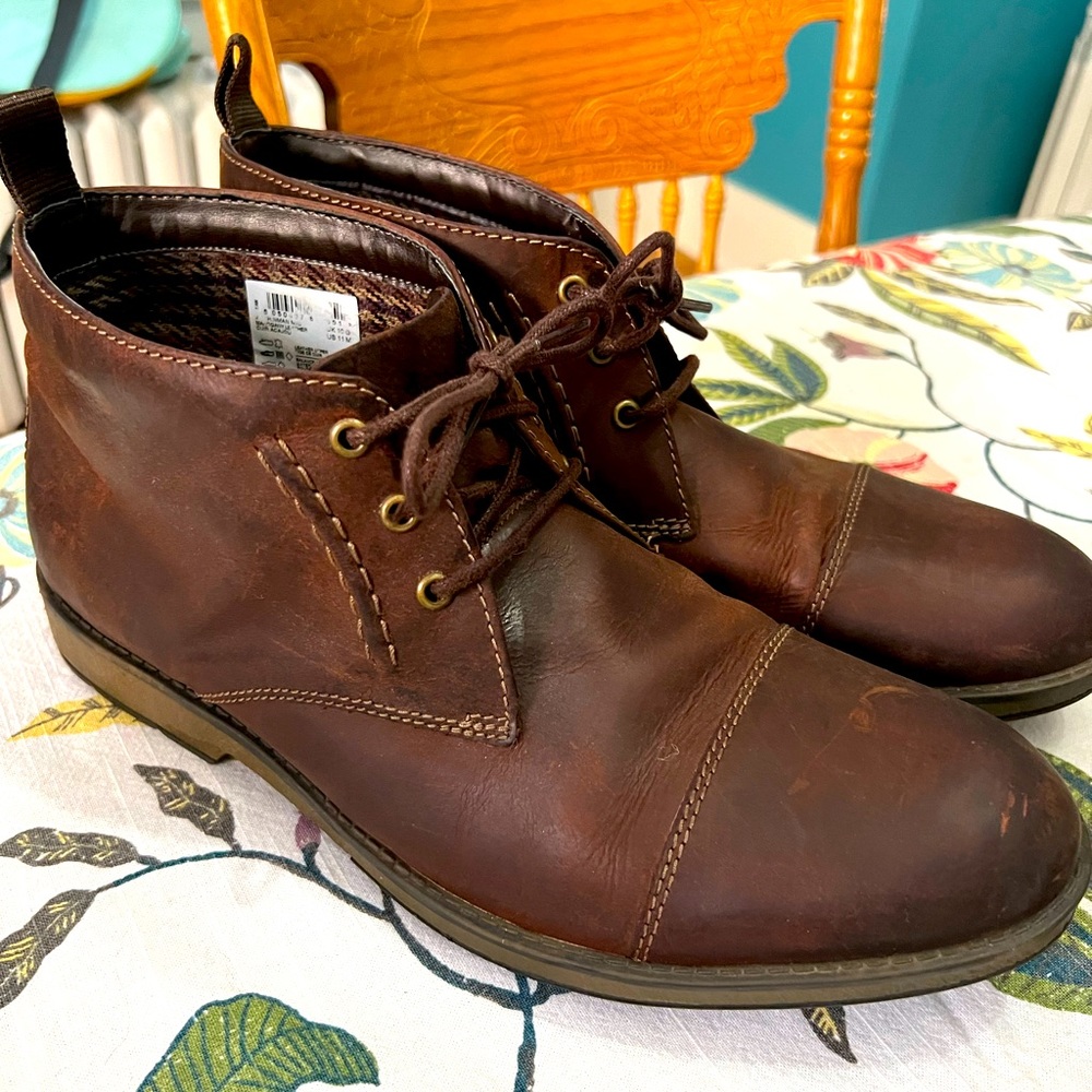 Collection by Clarks mens brown lace-up chukka boots size 11